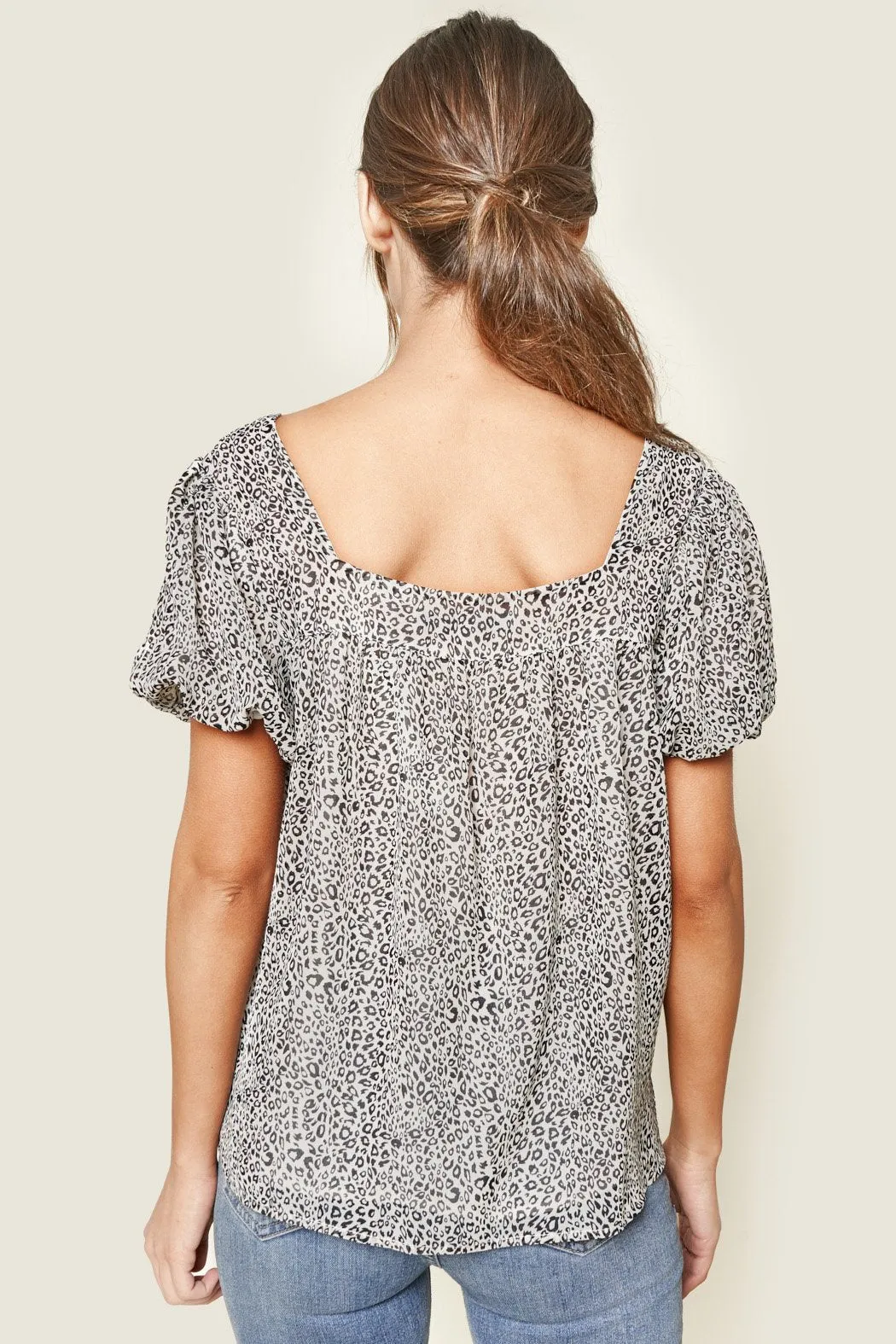Anita Leopard Short Balloon Sleeve Blouse