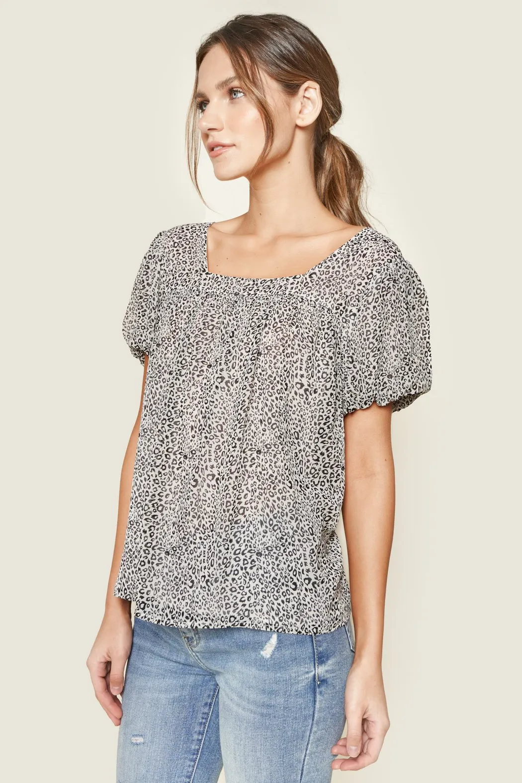 Anita Leopard Short Balloon Sleeve Blouse