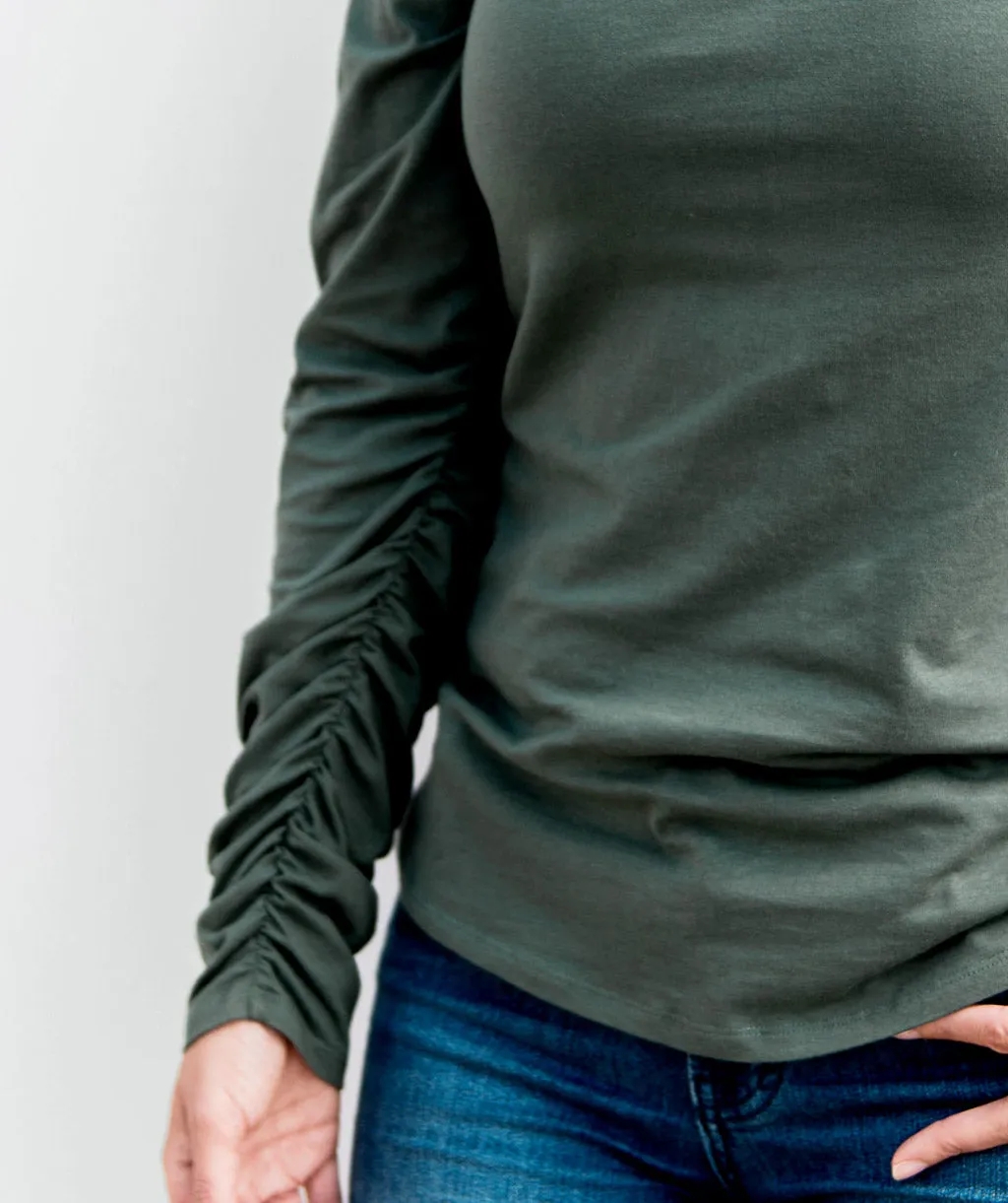 KAYLA fitted tee in Jungle Green