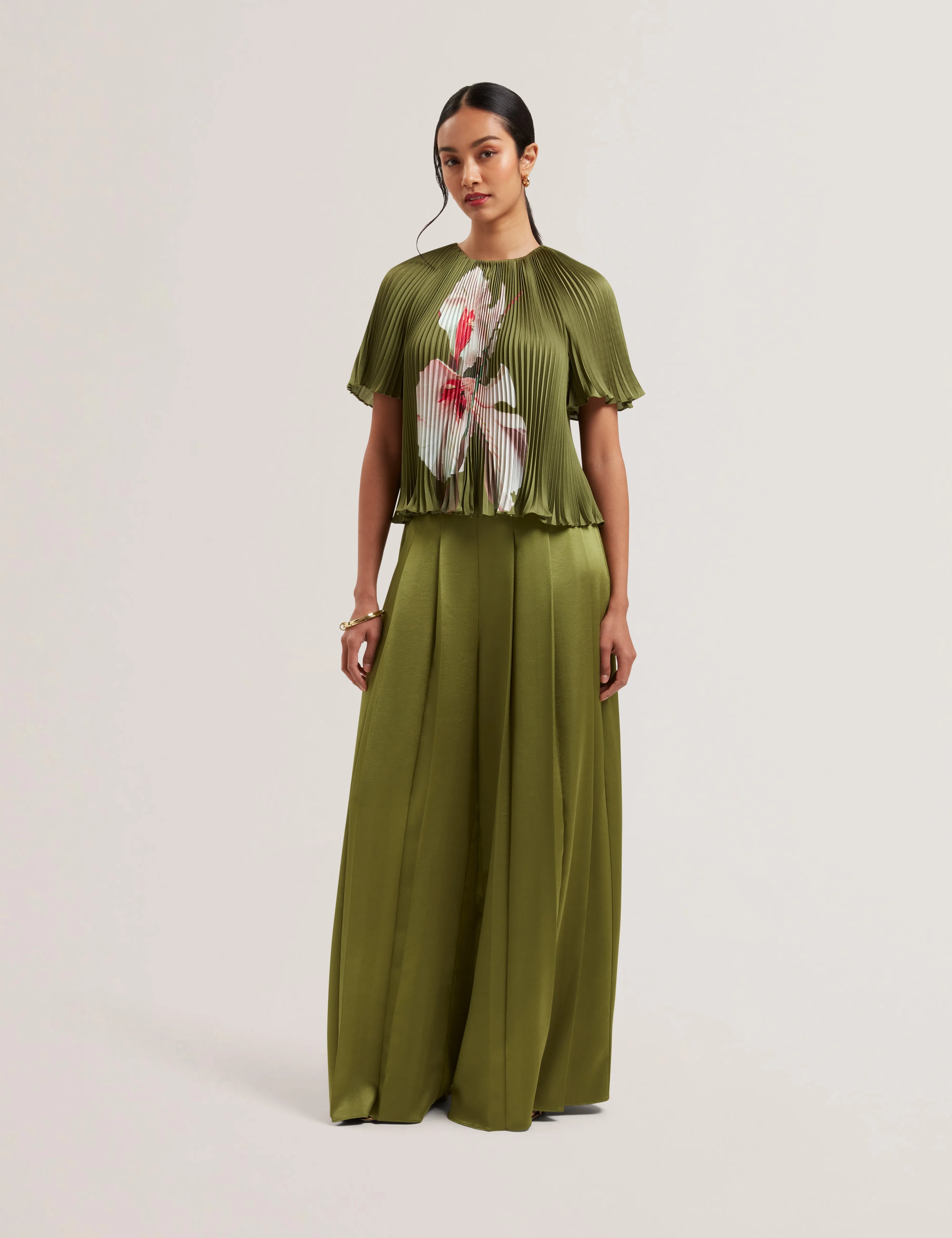 Lionaa Pleated Short Sleeve Blouse Green