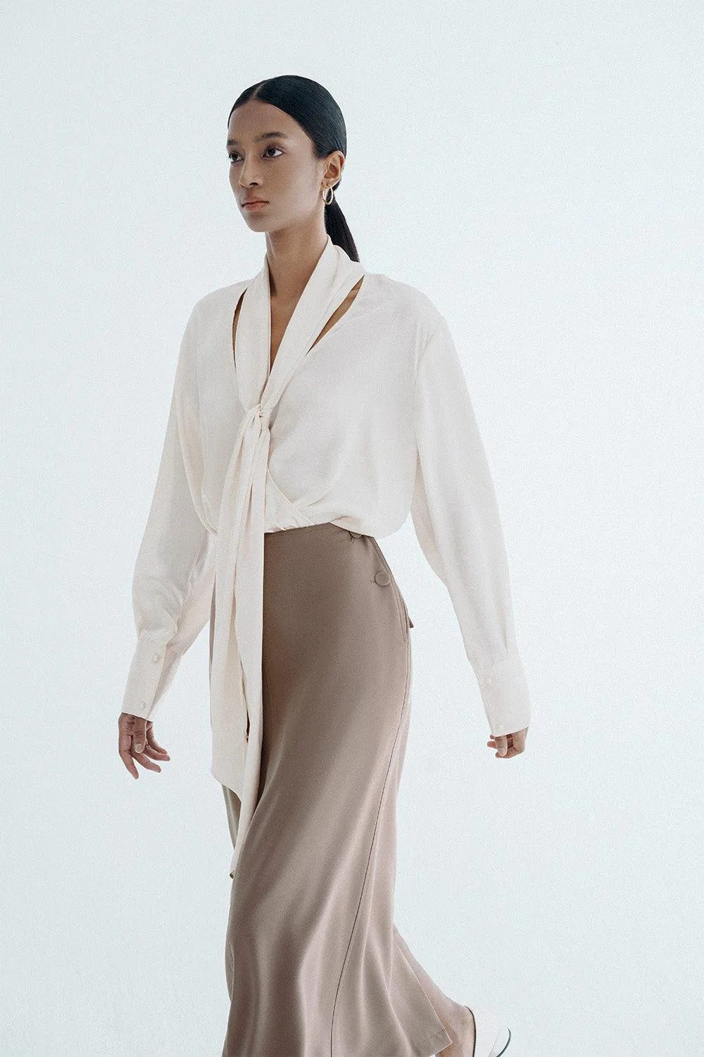 Meryl Crossover Scarf Neck Chinchilla Cloth Shirt