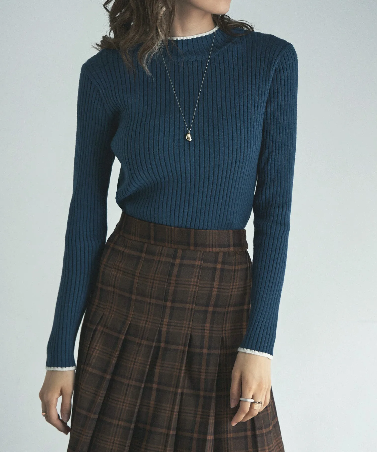 Ringer neck long sleeve rib knit