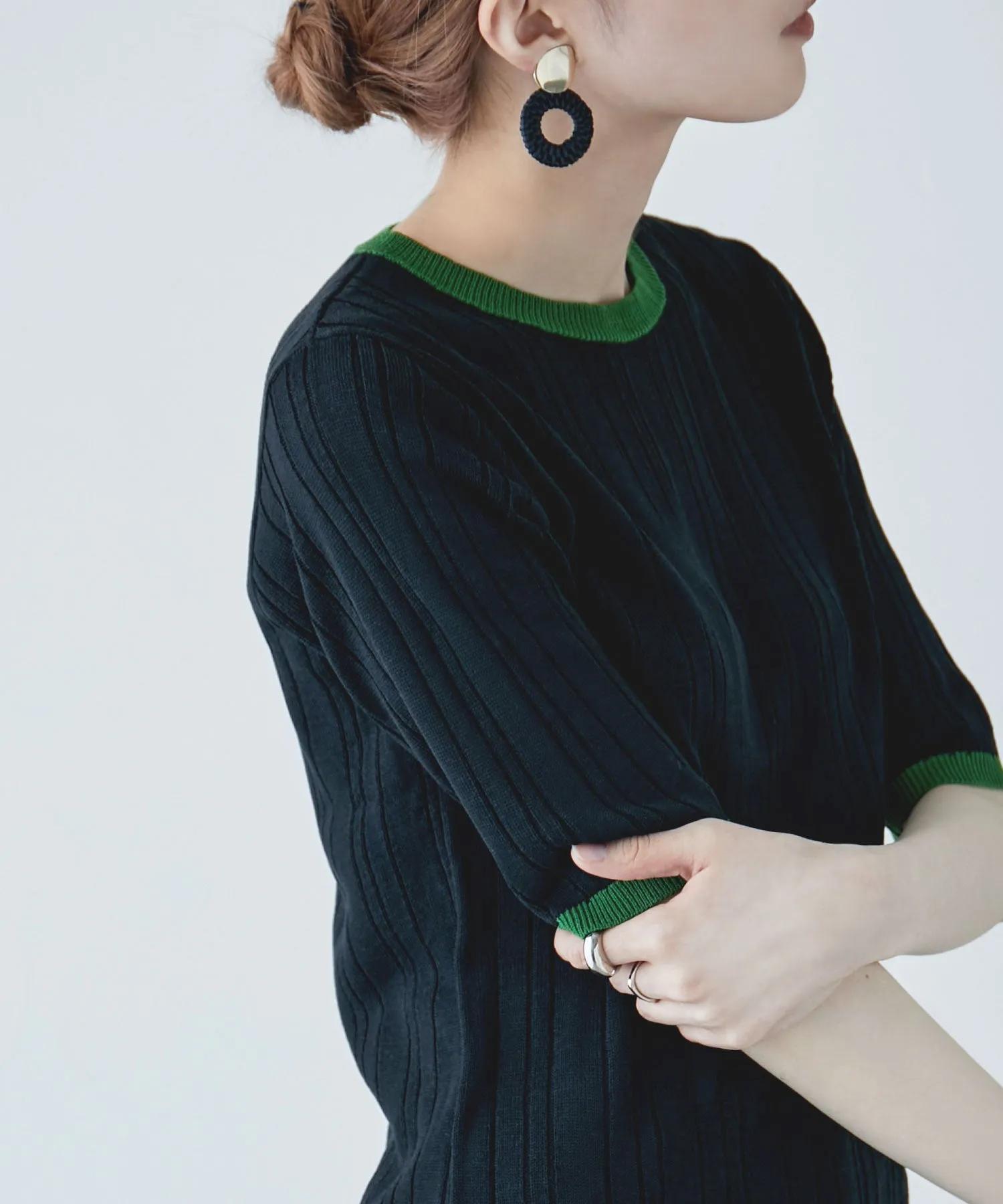 Ringer neck rib knit