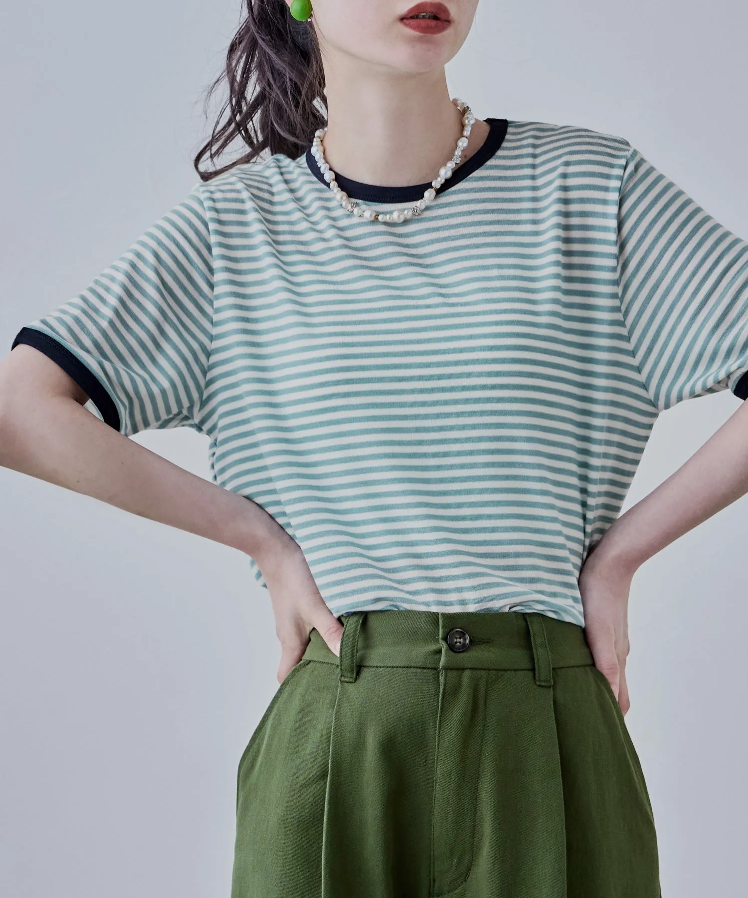 Ringer neck sheer border tee