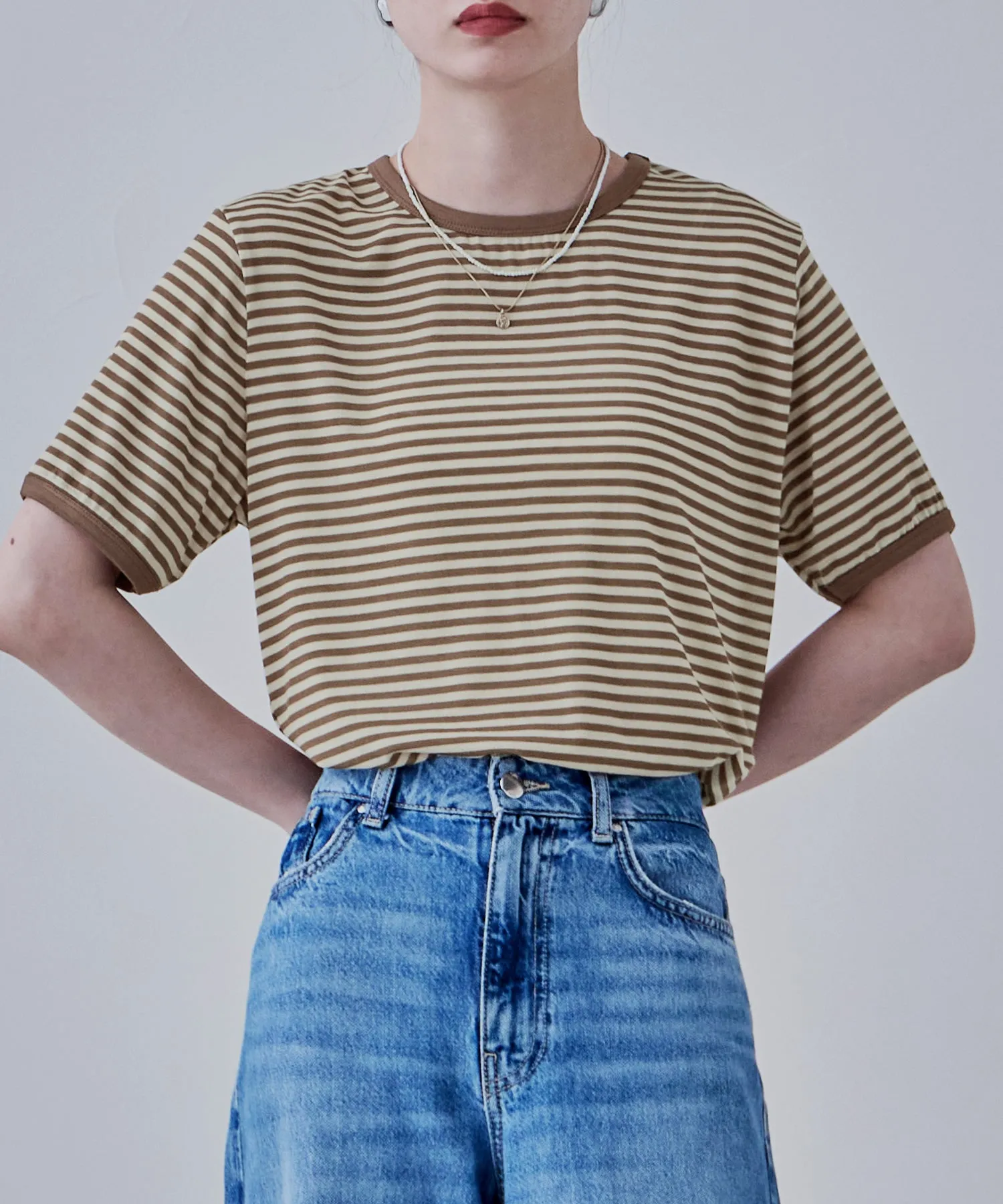 Ringer neck sheer border tee