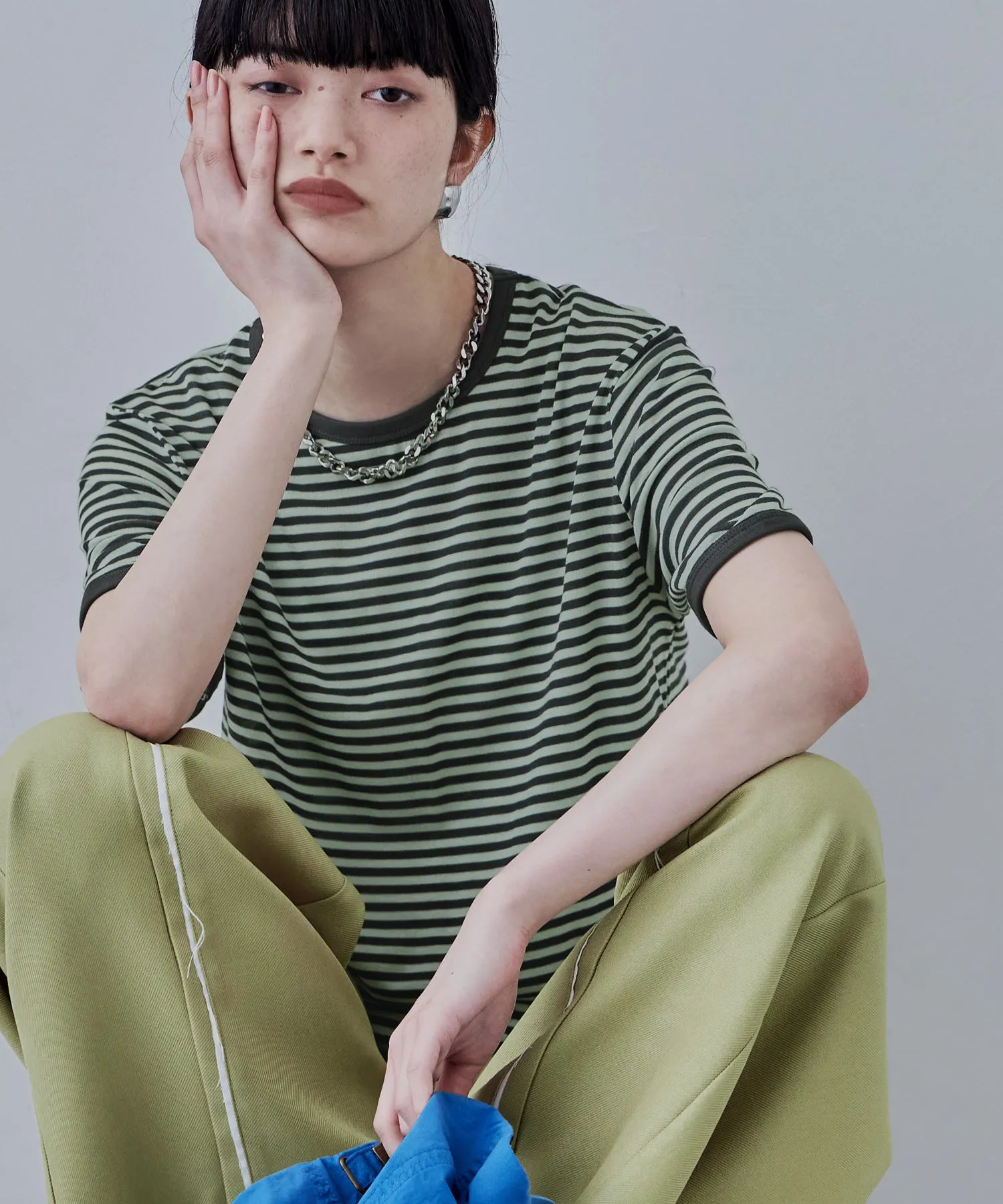 Ringer neck sheer border tee
