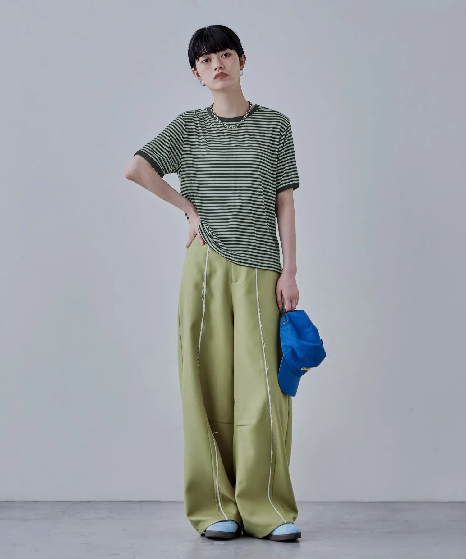 Ringer neck sheer border tee