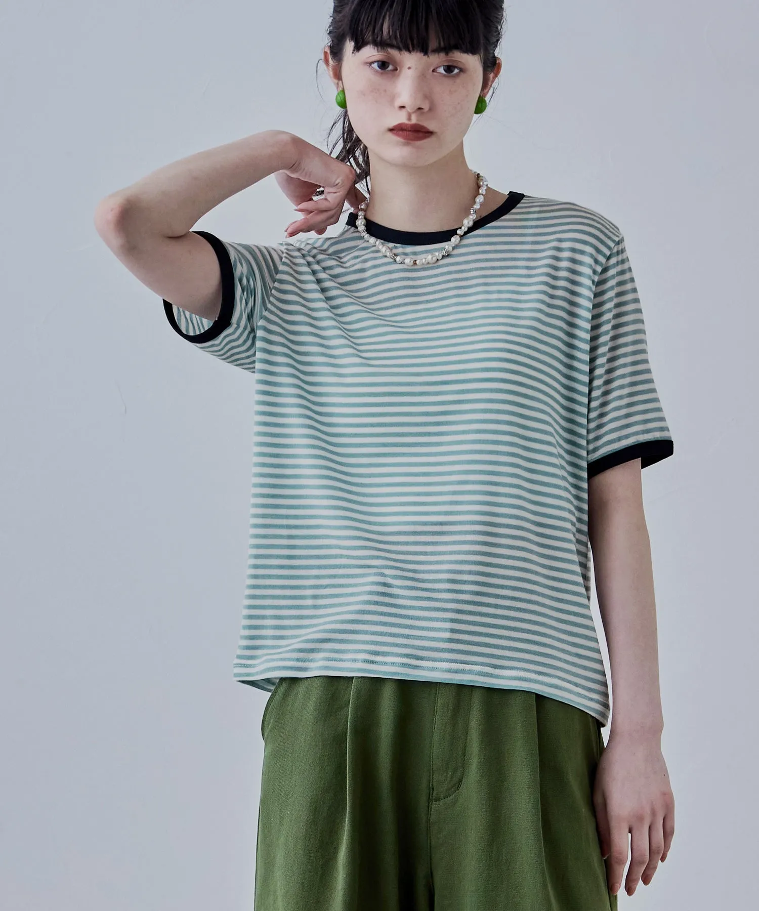 Ringer neck sheer border tee