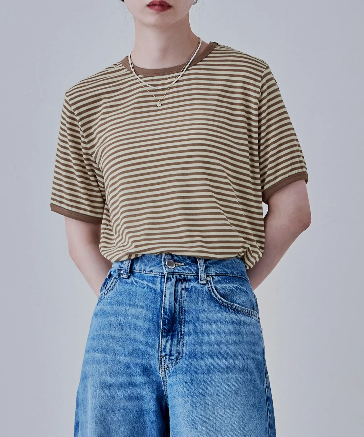 Ringer neck sheer border tee