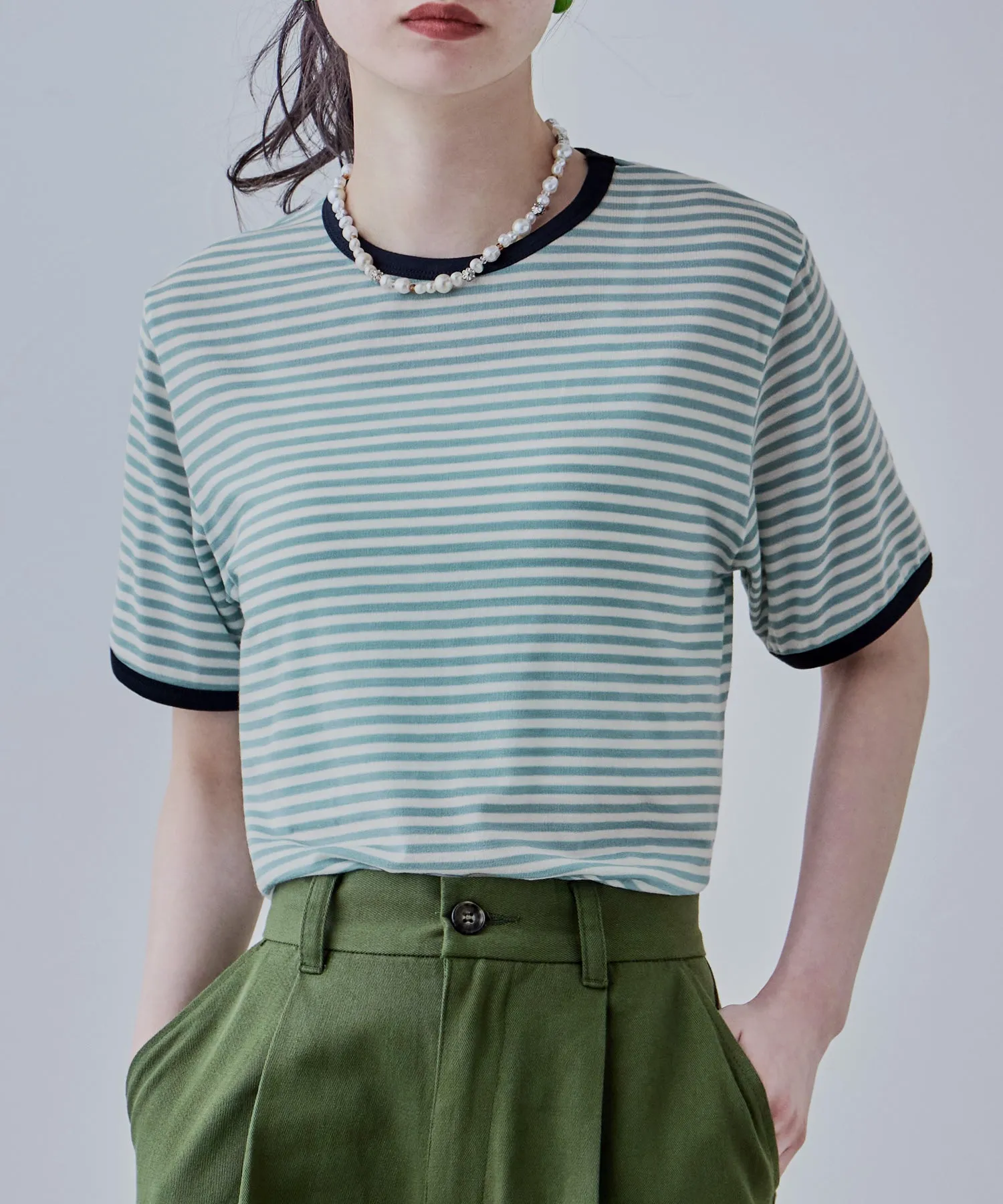 Ringer neck sheer border tee